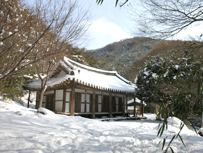 湧珍精舎